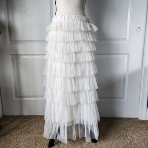 Cupcakes and Cashmere Tiered White Ruffle Skirt Medium